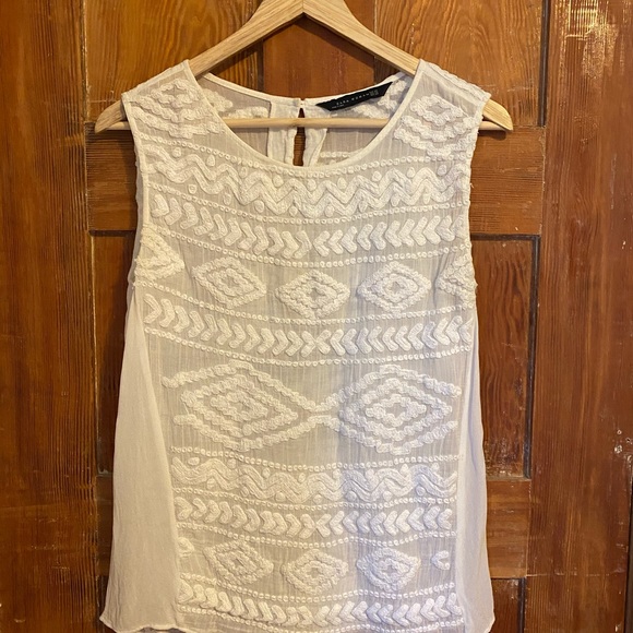 Cream embroidered tank top - Picture 2 of 4